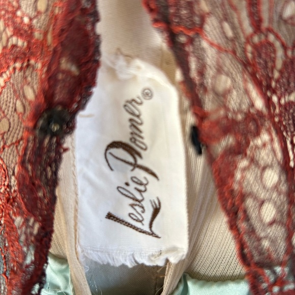 Vintage 1960s Leslie Pomer Rust Lace Shift Dress - Picture 4 of 5